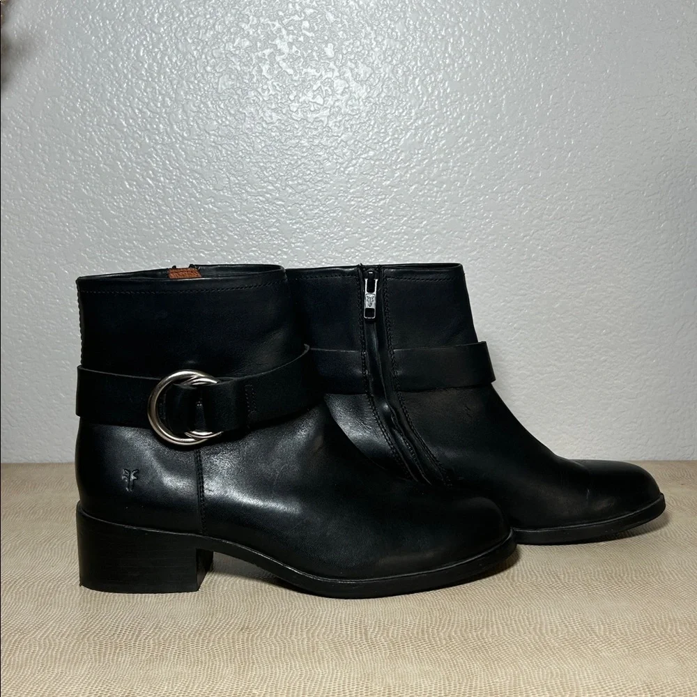 Frye Kristen Harness Short Boot Black Smooth Antique Pull Up 7 B MSRP $358